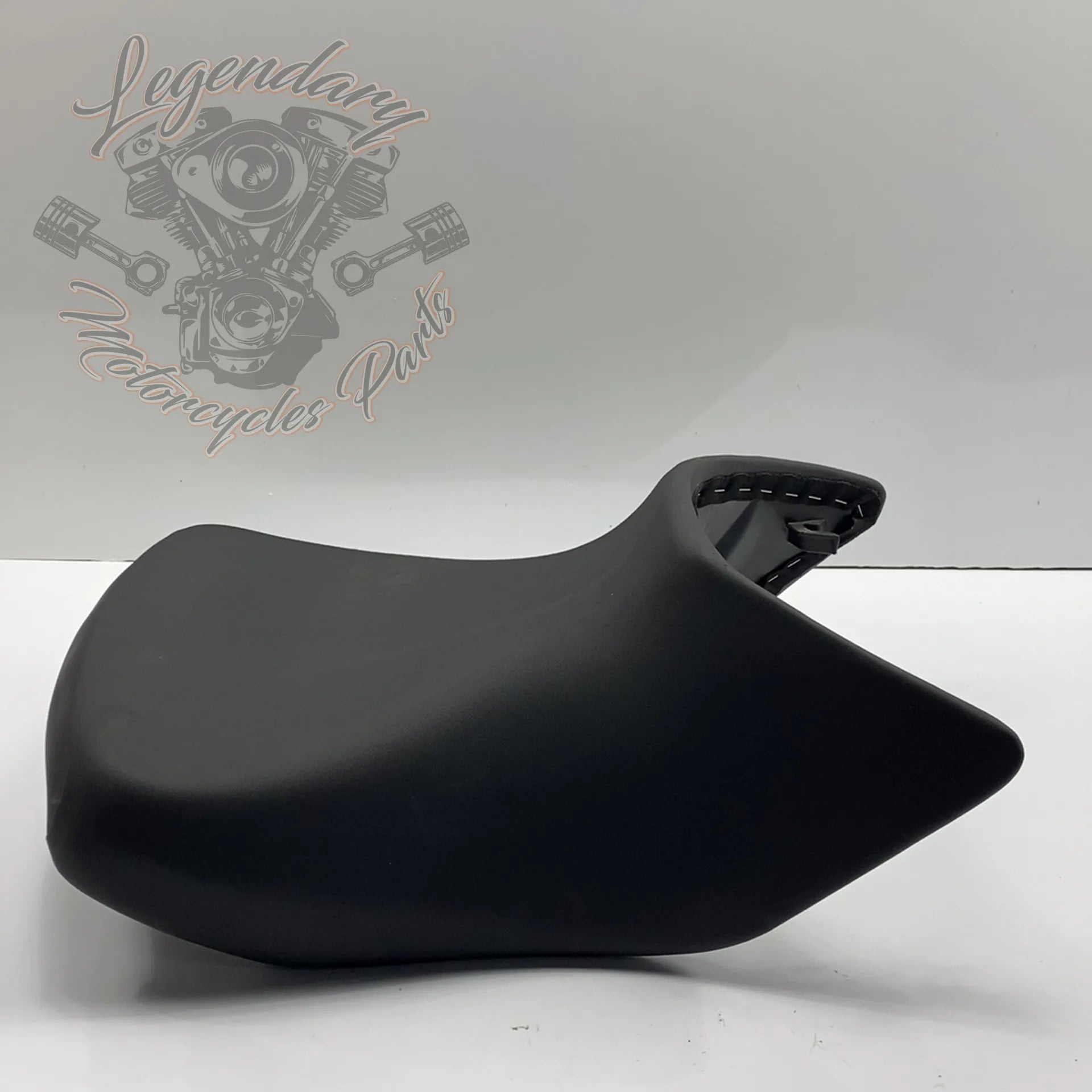 Solo Seat Ref 5253-7667725 – Legendary Parts