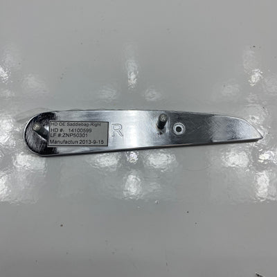 Prawy medalion siodła OEM 14100599