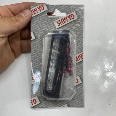 Éclairage de plaque d'immatriculation Ref 256-006