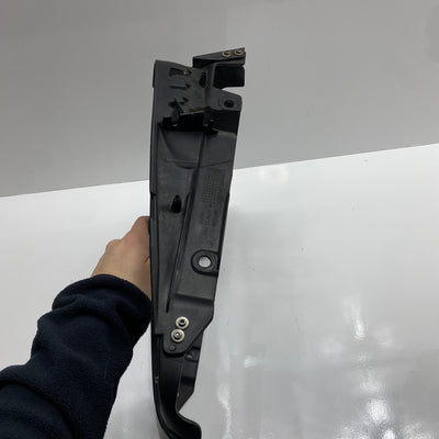 Cache de radiateur droit