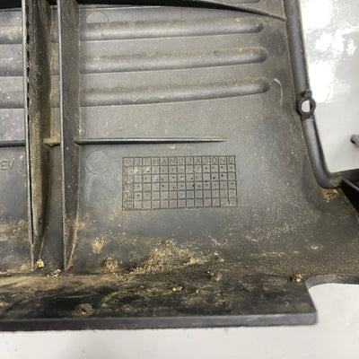 Cache de radiateur droit