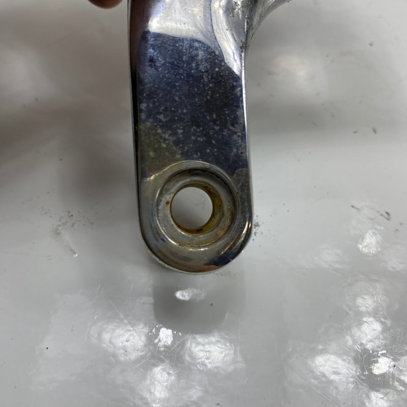 Desni nosilec za stopalke za sopotnika OEM 50994-04BK