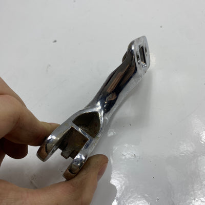 Desni nosilec za stopalke za sopotnika OEM 50994-04BK