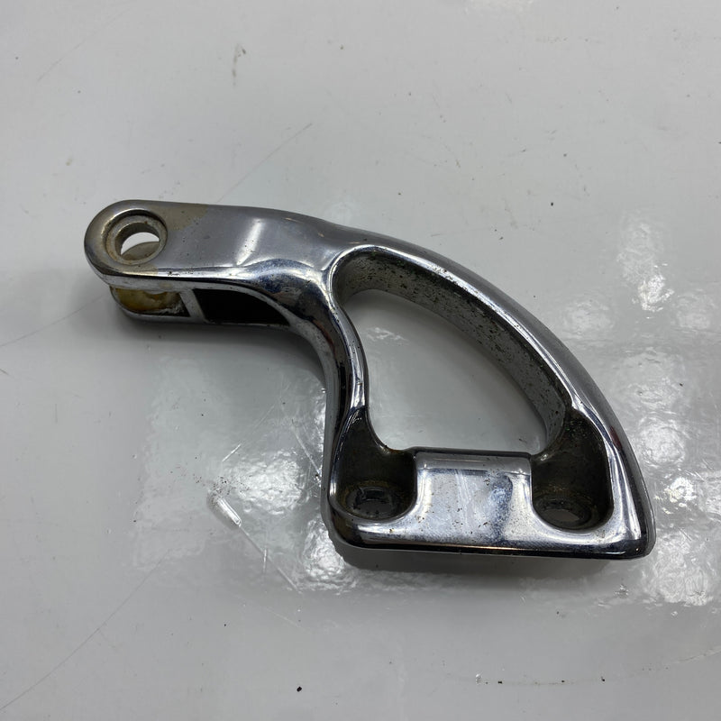 Desni nosilec za stopalke za sopotnika OEM 50994-04BK