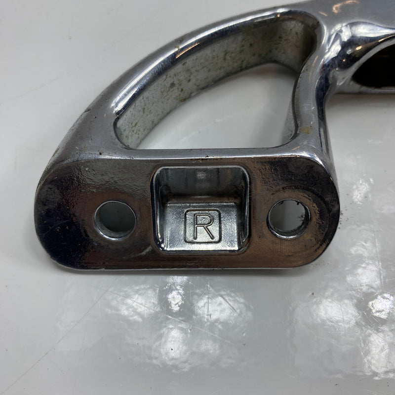 Desni nosilec za stopalke za sopotnika OEM 50994-04BK