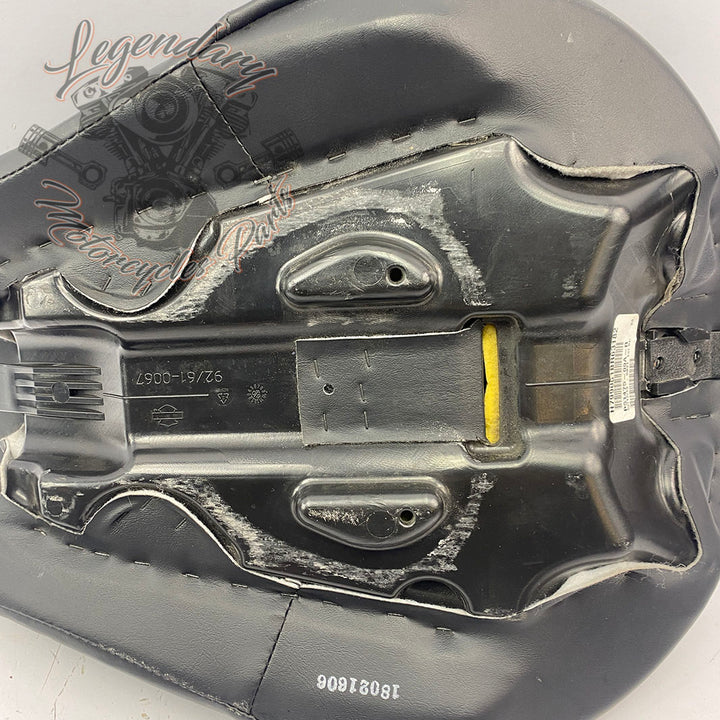 Solo-Sitz OEM 51475-09A – Legendary Parts