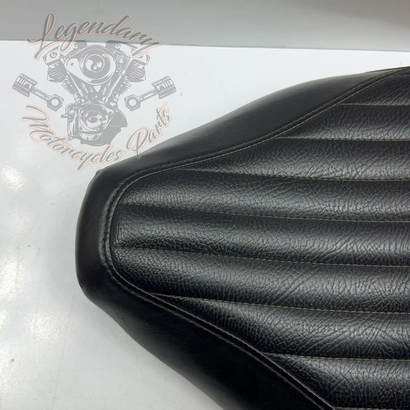 Tuck & Roll Solo Seat OEM 52000031A