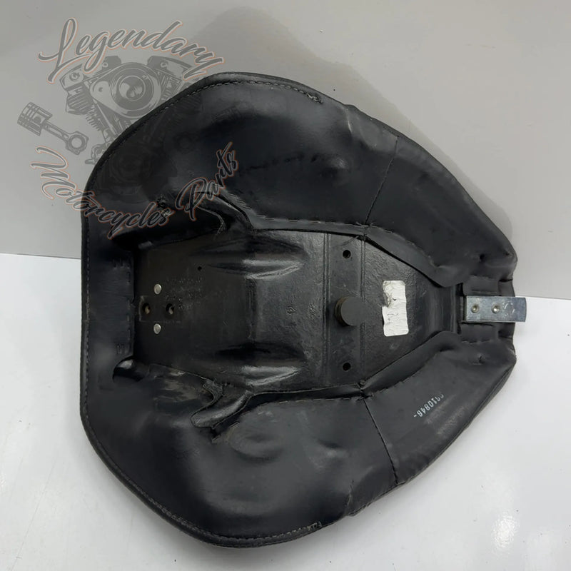Tuck & Roll Solo Seat OEM 52000031A