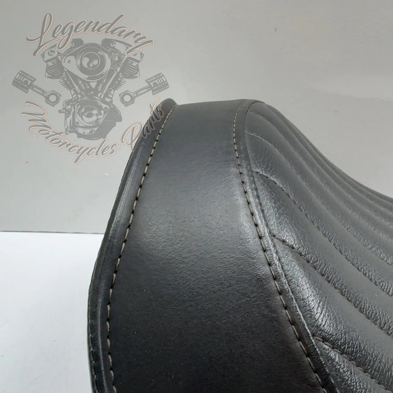 Tuck & Roll Solo Seat OEM 52000031A