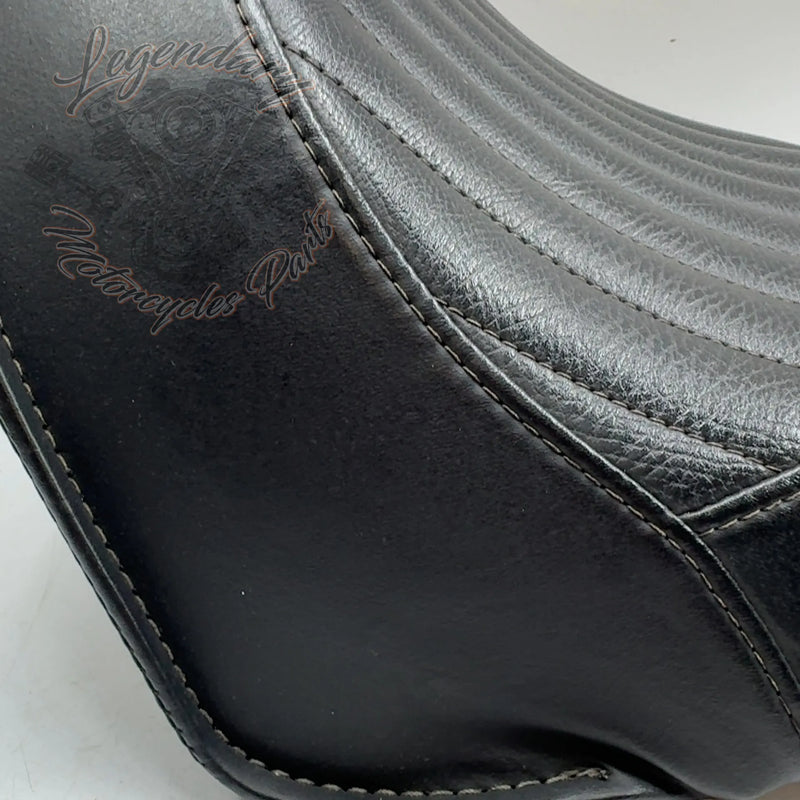 Tuck & Roll Solo Seat OEM 52000031A