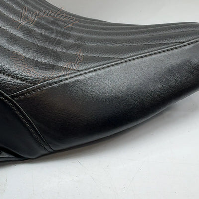 Tuck & Roll Solo Seat OEM 52000031A