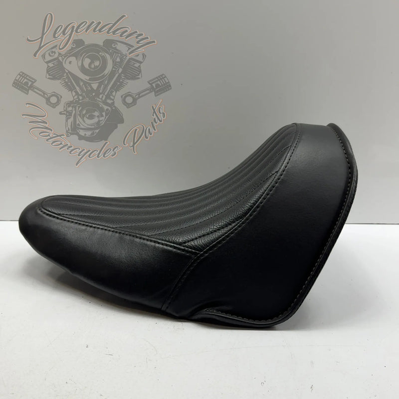 Tuck & Roll Solo Seat OEM 52000031A
