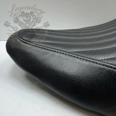 Tuck & Roll Solo Seat OEM 52000031A