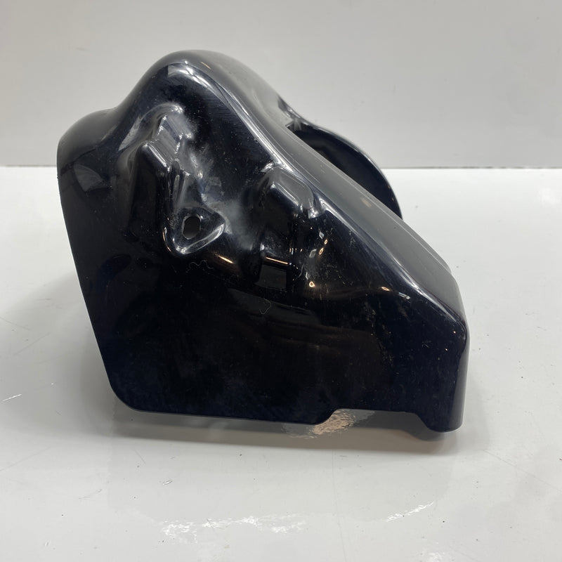 Desni spodnji pokrov oklepa OEM 58817-05A