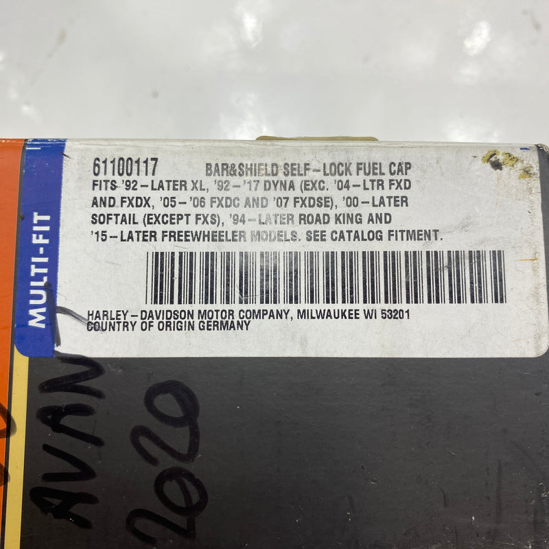 Tapón de depósito Bar & Shield con cierre con llave OEM 61100117