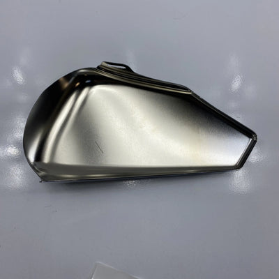 Cubre batería izquierdo OEM 66261-04