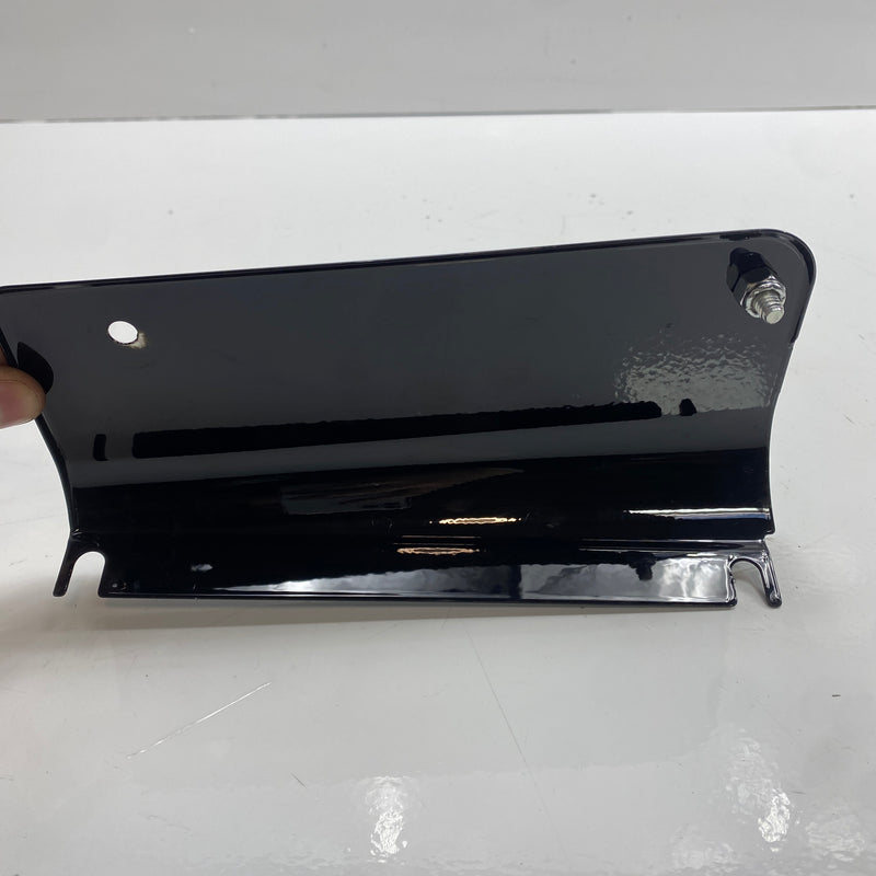 Rechte hintere Scheinwerfergehäuseabdeckung OEM 67988-10BHP