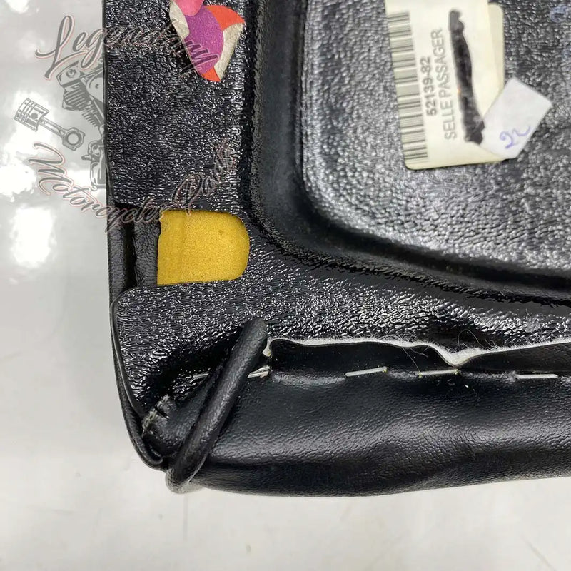 Passenger Seat OEM 52139-82