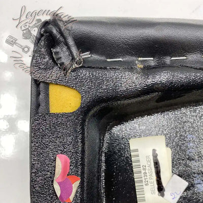 Passenger Seat OEM 52139-82