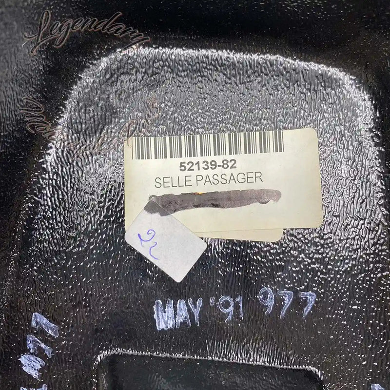 Passenger Seat OEM 52139-82
