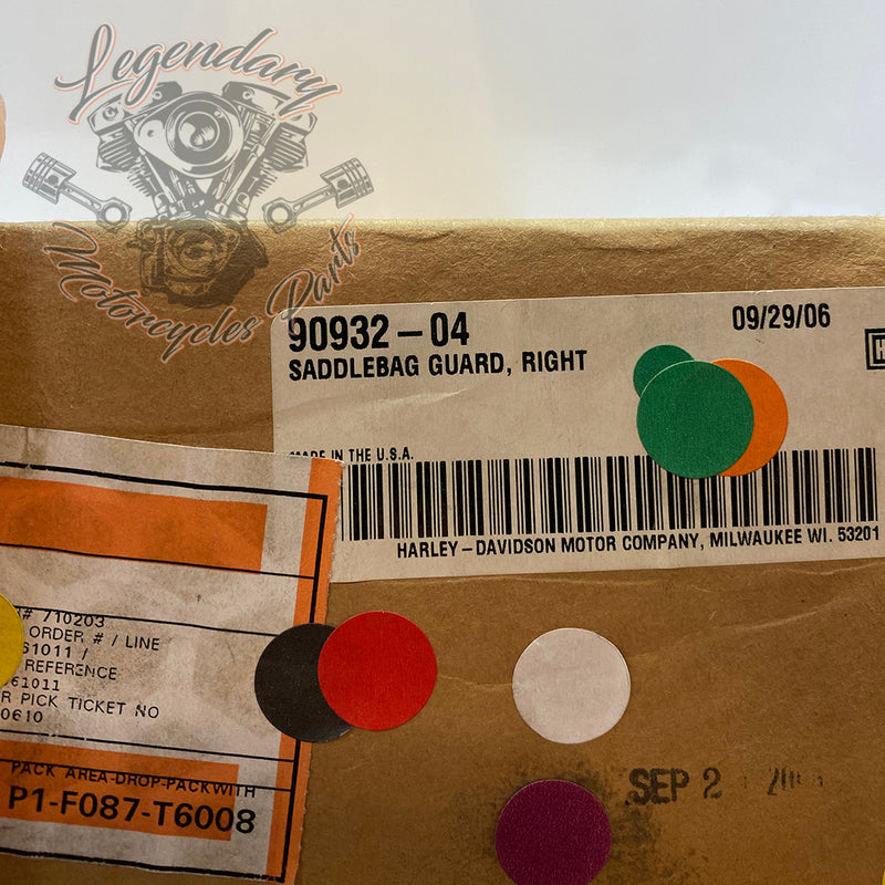 Right Saddlebag Guard Rail OEM 90932-04