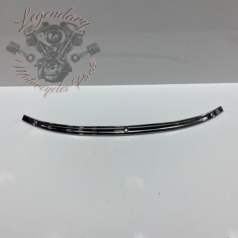 Windshield Garnish