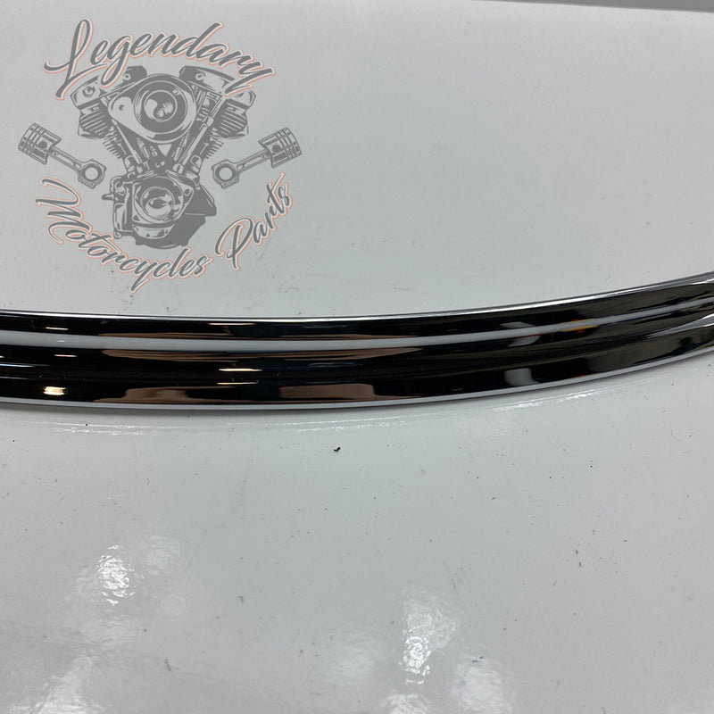 Windshield Garnish