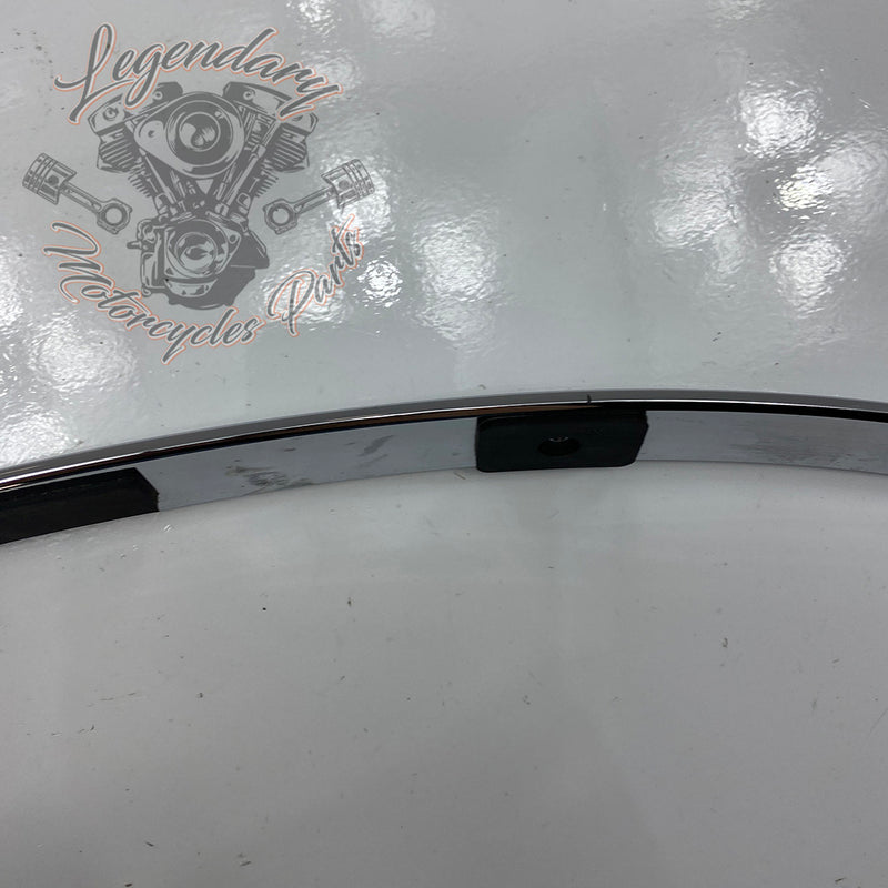Windshield Garnish