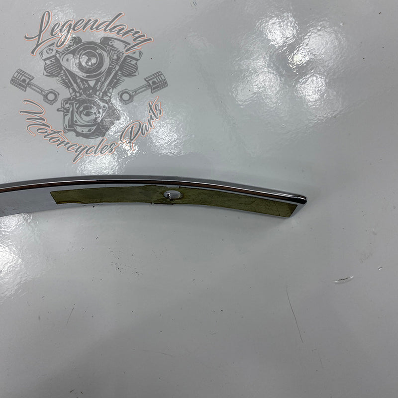 Windshield Garnish