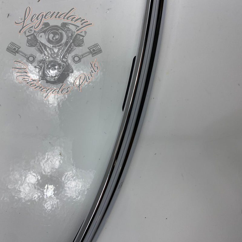 Windshield Garnish