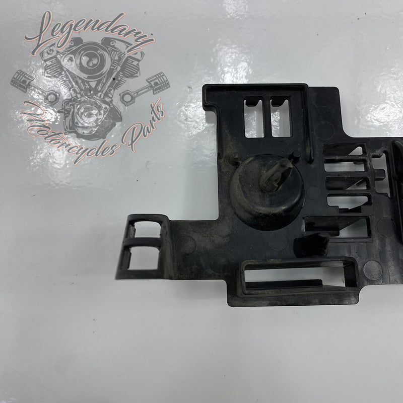 Rear light housing mounting bracket OEM 69201675