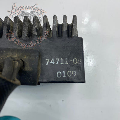 Régulateur de tension OEM 74711-08