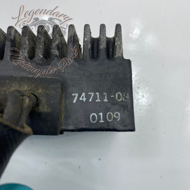 Régulateur de tension OEM 74711-08