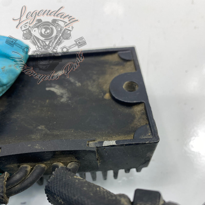 Régulateur de tension OEM 74711-08