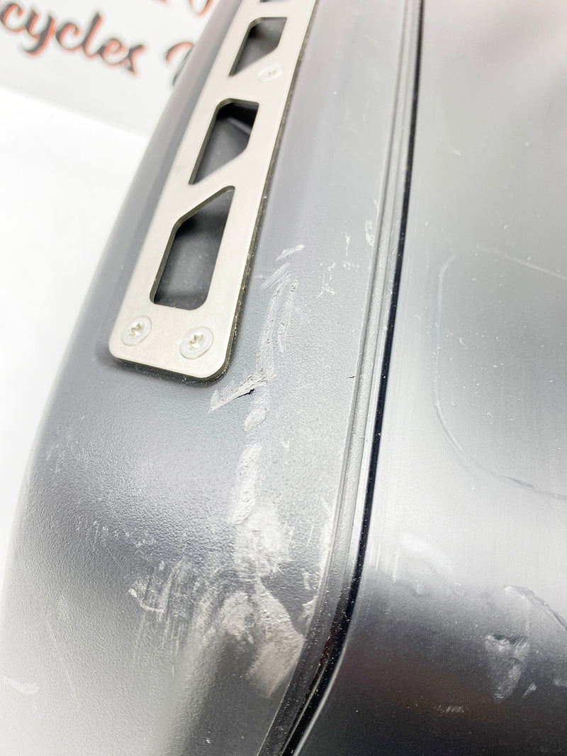Top Case Harley Davidson usado - OEM 53000751