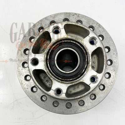 Front wheel hub